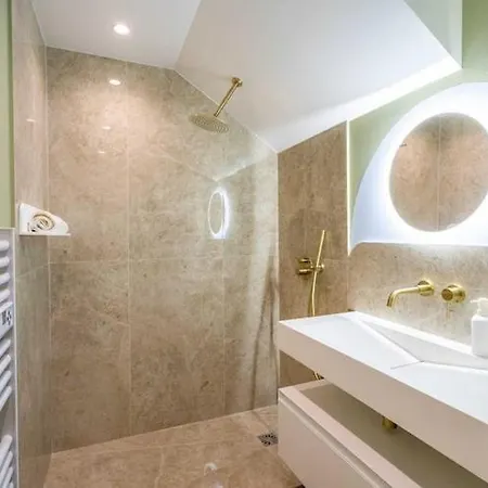 Beautiful 2bdr Flat - Hyper Centre St Tropez Appartement *